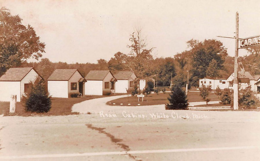Ryans Cabins - Vintage Postcard (newer photo)